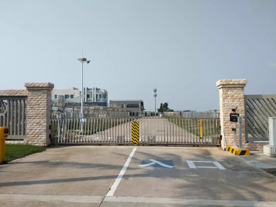 【mg冰球突破十大平台案例】mg冰球突破十大平台无人值守停车场系统入驻珠海机场