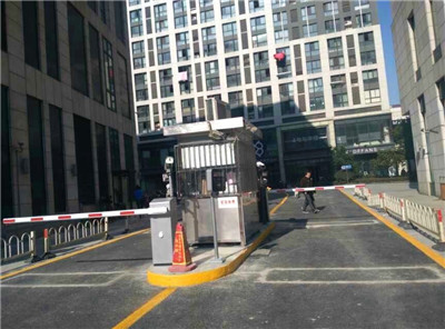 治理停车场乱收费问题，可大力推广停车场收费