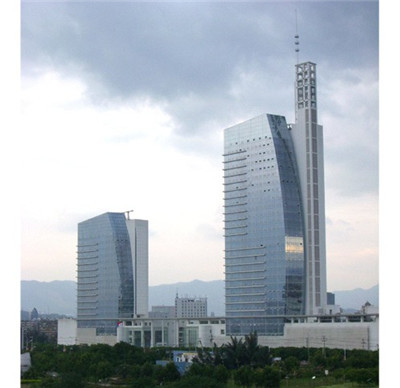 车牌识别停车场系统中的抓拍相机该如何选择？