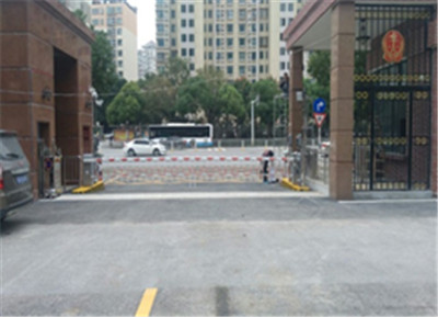 智能停车场系统有哪些子系统组成？