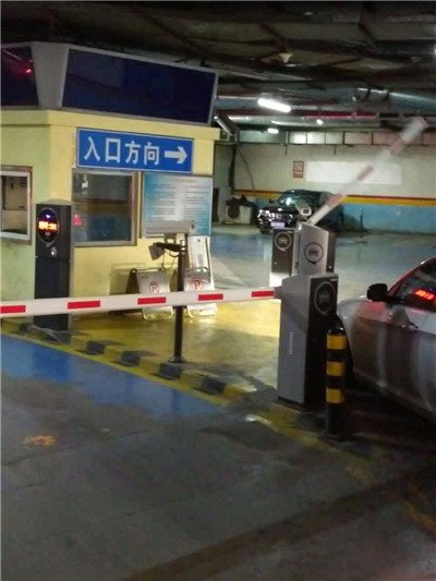 临时停车场收费系统如何设计配置？