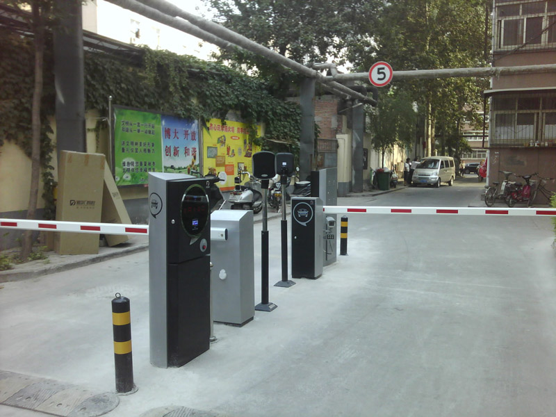 停车场道闸系统怎么安装？