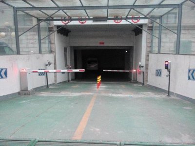 停车场系统中道闸杆经常被撞坏的原因有哪些？