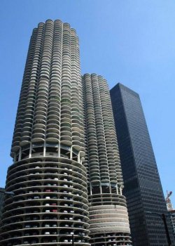 据说，这是世界上最牛的停车。挥兄