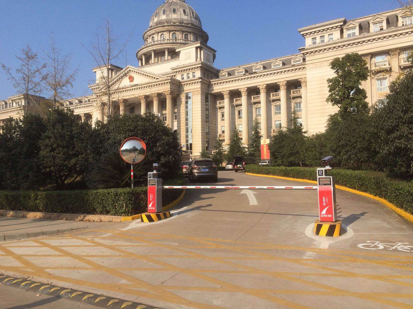 停车场为什么要更换升级车牌识别系统？