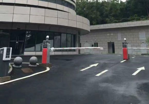 大家好，给大家介绍一下，这是我的停车神器@道