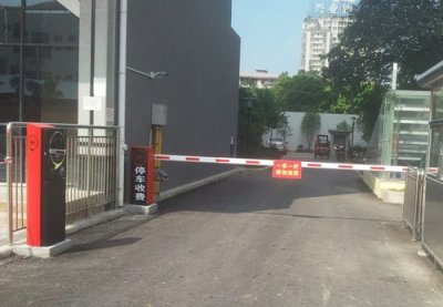 停车系统应用广泛，有着先进技术的支持