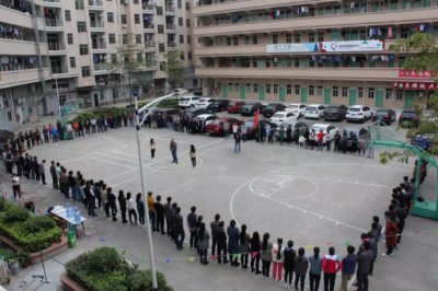 【mg冰球突破十大平台动态】 “大雪”季节，员工“嗨”起来！