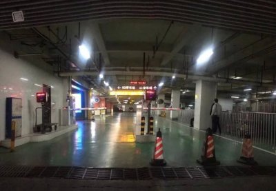 车牌识别系统在不同环境下如何处理图片成像？