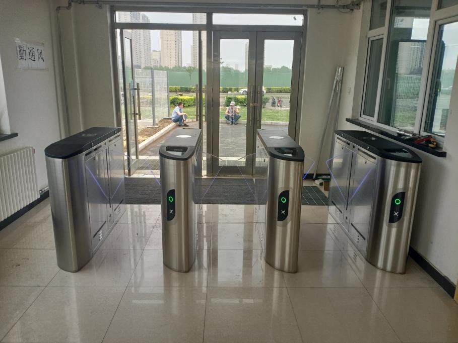 人脸识别考勤—人脸识别测体温考勤机