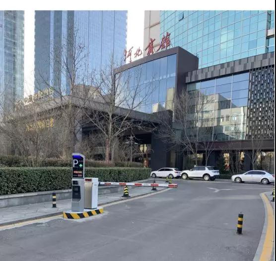 【工程案例】mg冰球突破十大平台智控车牌识别系统设备驻扎河北宾馆