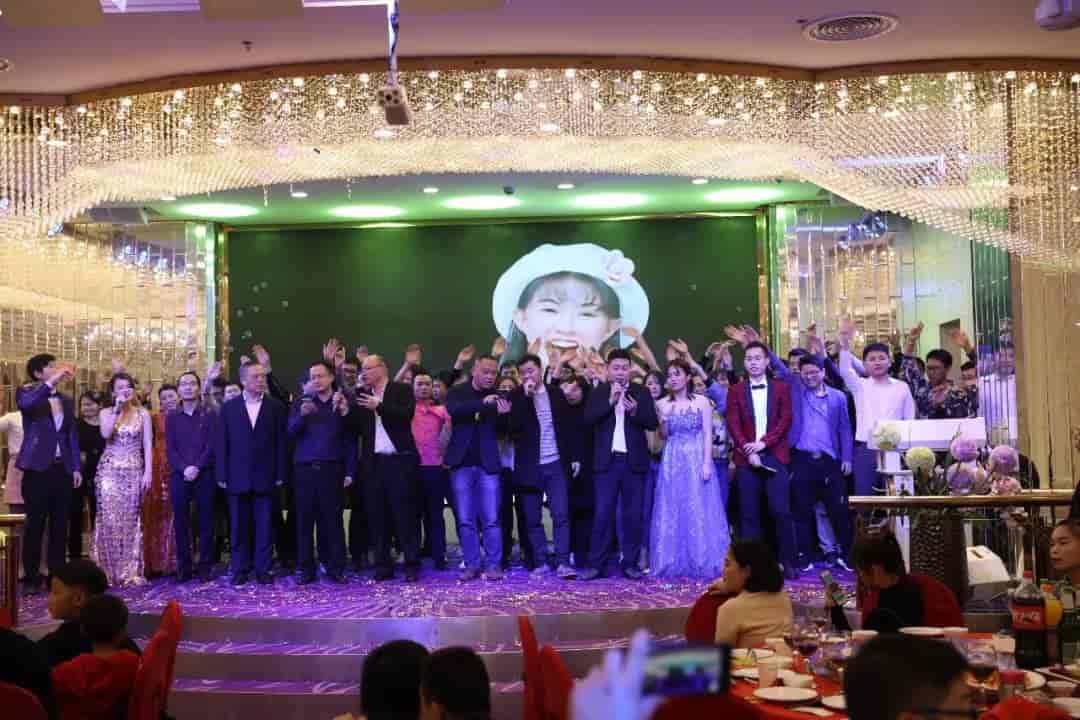 【mg冰球突破十大平台新闻】 轻歌曼舞迎新春