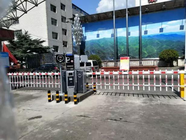 【工程案例】世界五百强阳煤集团选用mg冰球突破十大平台循II车牌识别一体机共10进10出