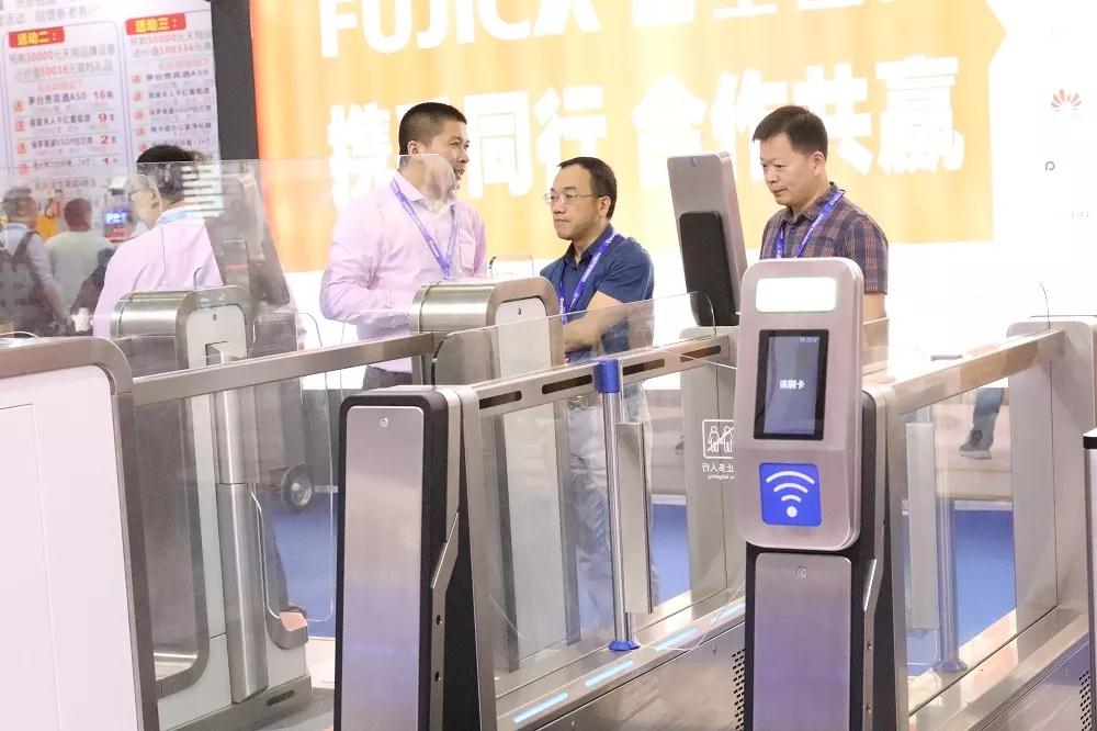 2019安博会，mg冰球突破十大平台智控携“物联网SAAS云系统”迈入停车管理新时代