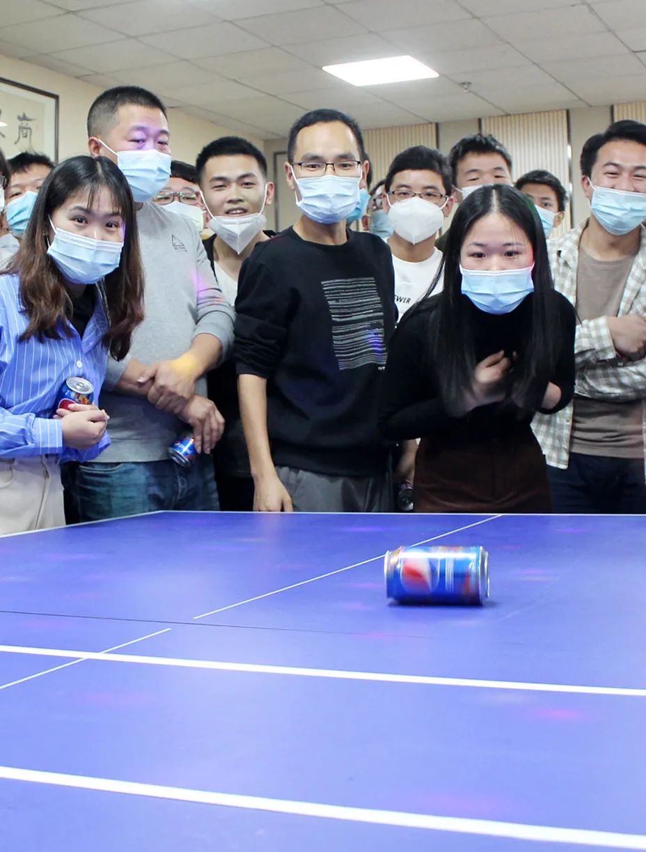 mg冰球突破十大平台举行迎新春团建活动