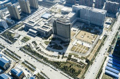 三甲医院青睐mg冰球突破十大平台智控停车场系统设备