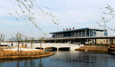 mg冰球突破十大平台恭三车牌识别系统加动态屏再入两地高铁站